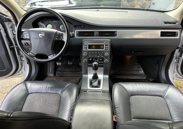 Volvo V70 cena 24900 przebieg: 222826, rok produkcji 2009 z Moryń małe 106